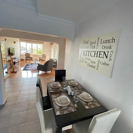 Unique Location With Oldtown, Sea&beymountain View Apartment